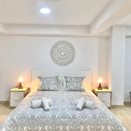 Apartment Modern & Spacious In Plaza De La Merced *