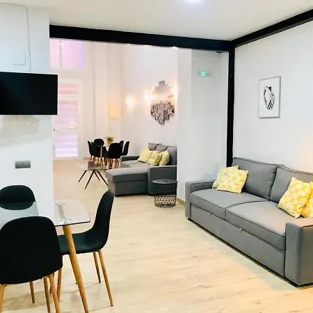 Modern&spacious In Plaza De La Merced Apartamento *
